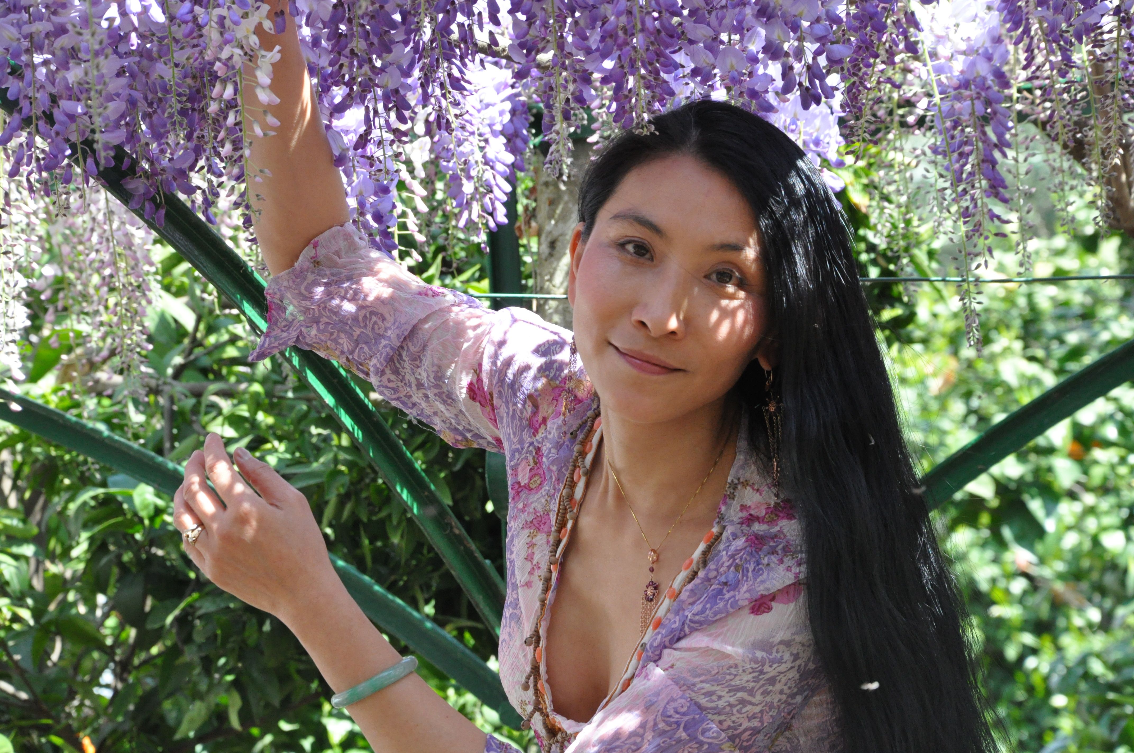 Chao Hsiu Chen  and Wisteria in Appia Antica - Rome 2