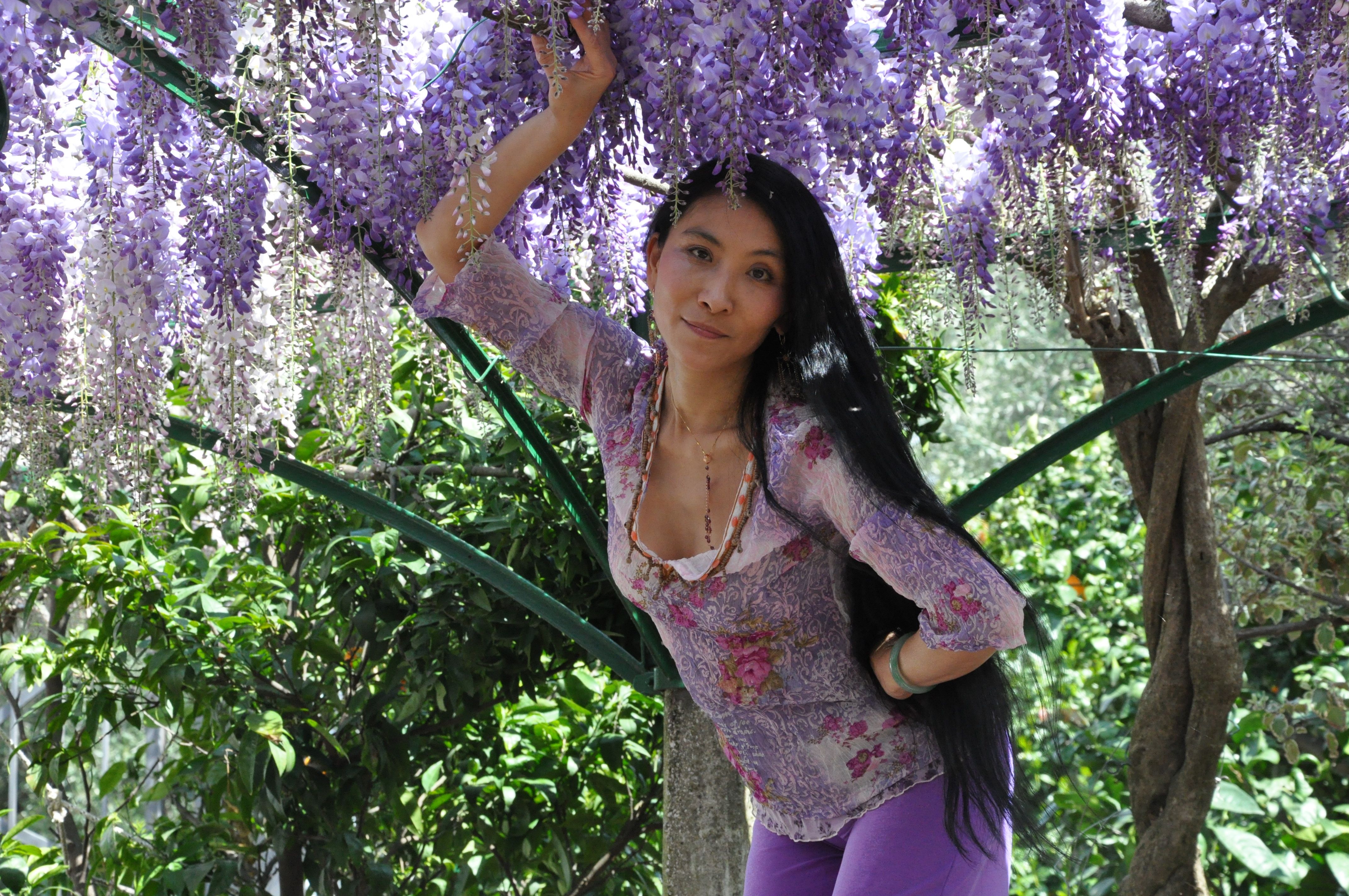 Chao Hsiu Chen  and Wisteria in Appia Antica - Rome 2