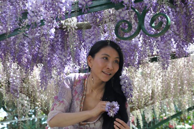 Chao Hsiu Chen  and Wisteria in Appia Antica - Rome 20