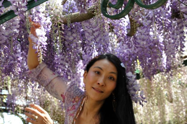 Chao Hsiu Chen  and Wisteria in Appia Antica - Rome 36